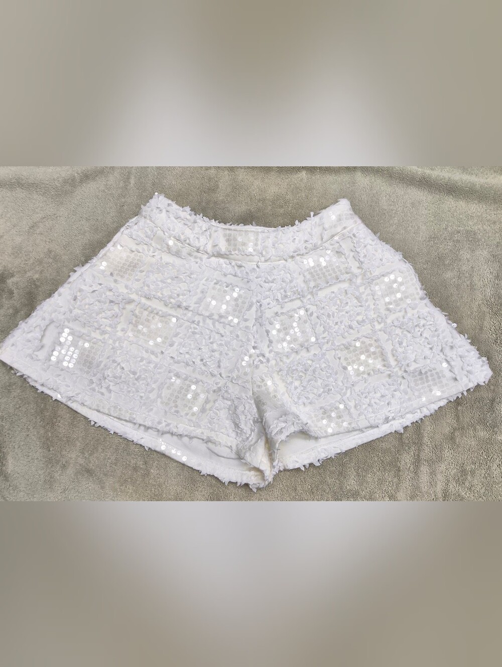 Dance & Marvel White Lace & Sequin Shorts- Size M - Picture 3 of 13